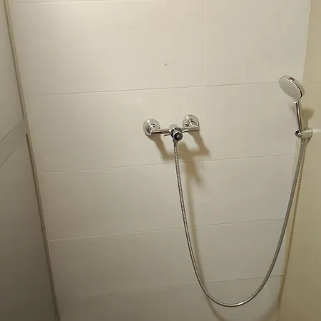 Hostel Monte Irago *