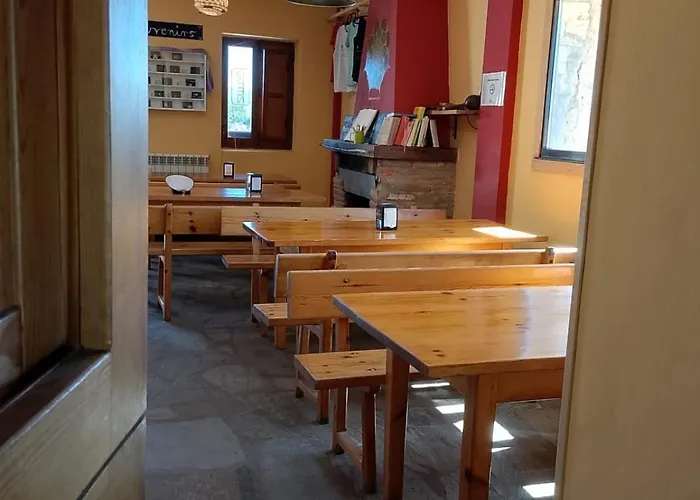 Vandrarhem Monte Irago *